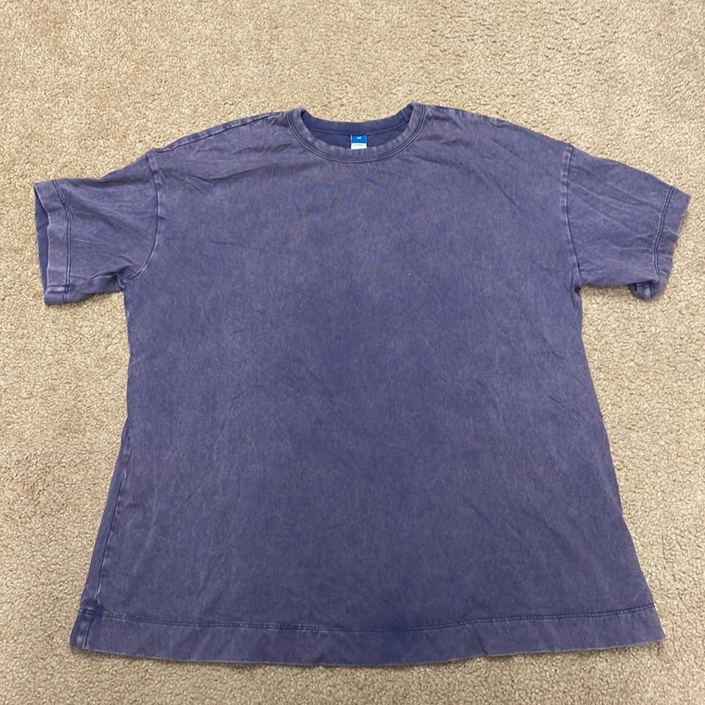 Old Navy women’s oversize tee. XS